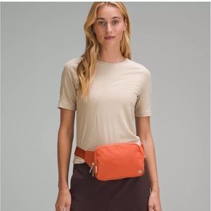 Lululemon Everywhere Belt Bag Large 2L- Burnt Apricot
